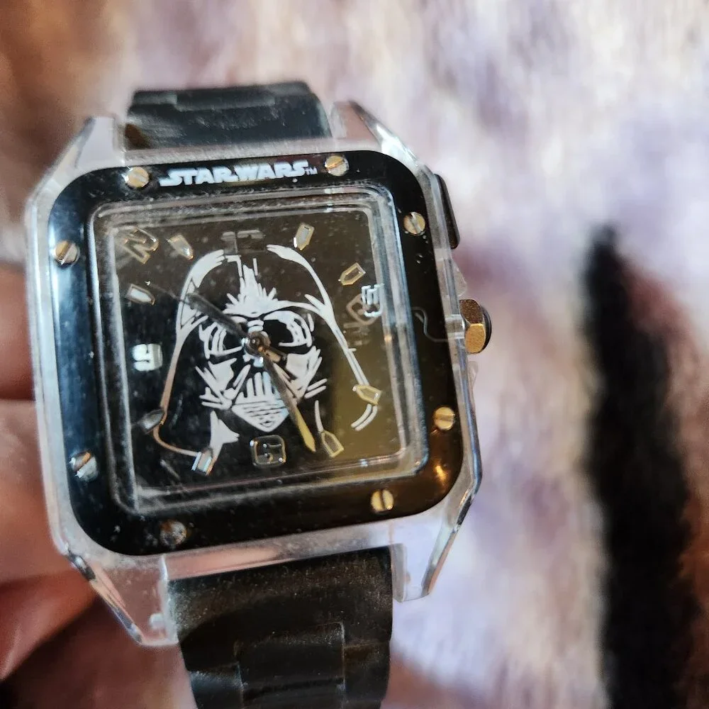 Star Wars Unisex Analog Watch featuring 